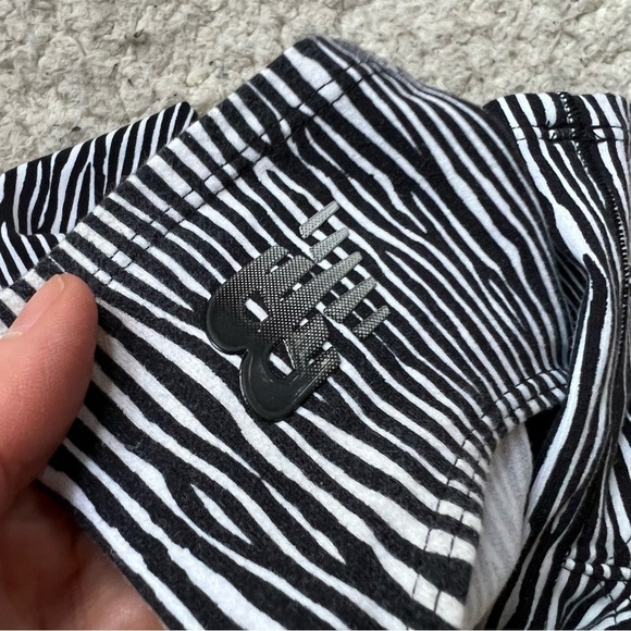 NEW BALANCE White and Black Zebra Women’s Studio Yoga Pant Tights Size Large - Picture 5 of 11